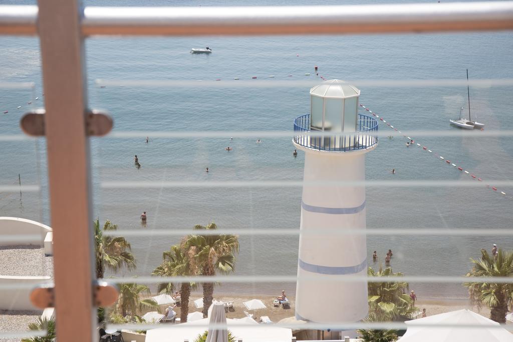 Lighthouse Beach Hotel Ортакент Экстерьер фото