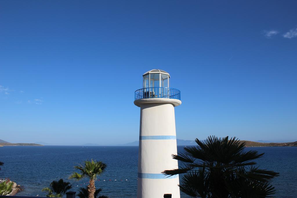 Lighthouse Beach Hotel Ортакент Экстерьер фото