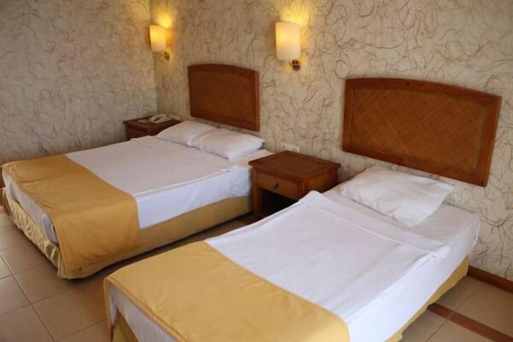 Lighthouse Beach Hotel Ортакент Экстерьер фото